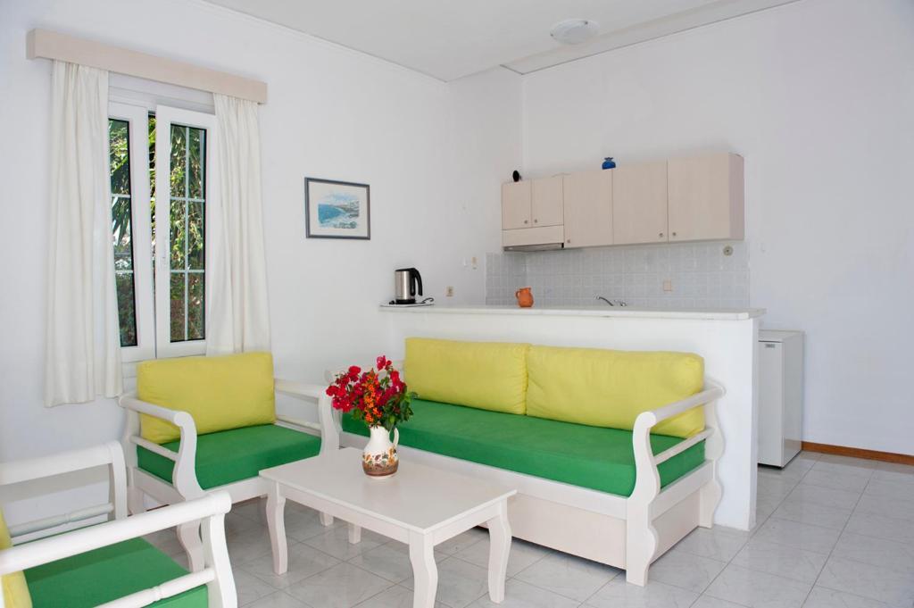Samos Apartments Kampos Marathokampou Szoba fotó